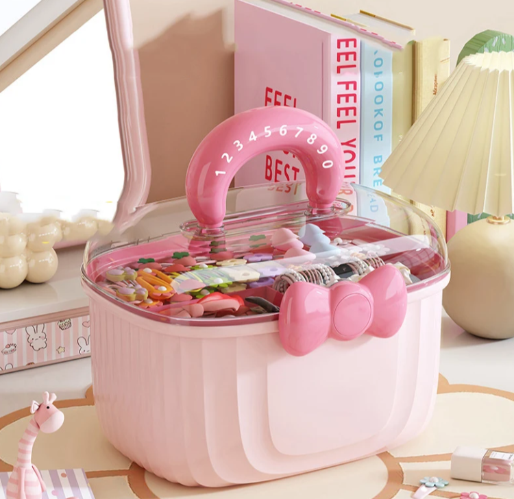 uroczy-organizer-na-akcesoria-drobiazgi-i-gumki-prezent-dla-dziecka-na-urodziny