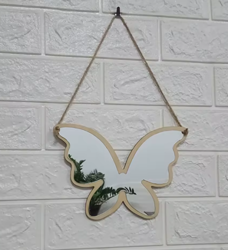 uroczy-prezent-lusterko-drewniane-motylek-dla-dzieci-na-swieta-i-urodziny