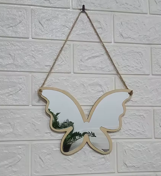 uroczy-prezent-lusterko-drewniane-motylek-dla-dzieci-na-swieta-i-urodziny