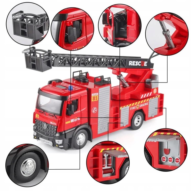 Duzy-Woz-Strazacki-Na-Wode-Straz-Pozarna-Auto-Samochod-Dzwiek-Swiatlo-Seria-brak-informacji.jpg